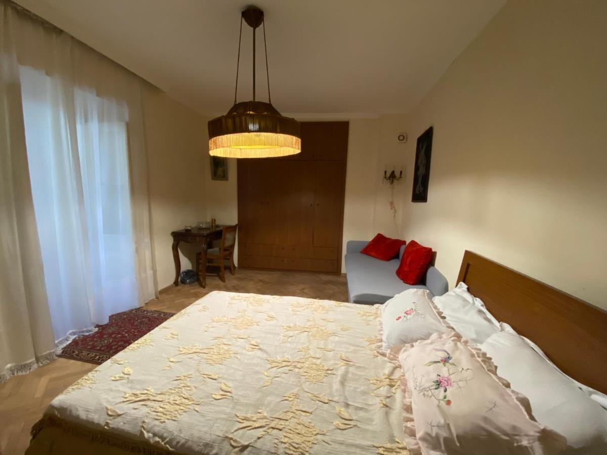 Cozy And Center Apartment Tbilisi Exterior photo
