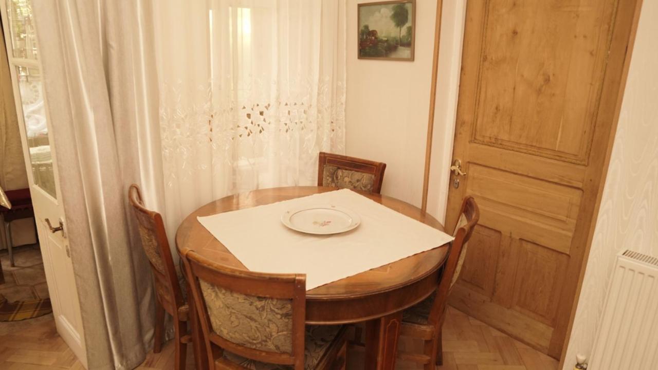 Cozy And Center Apartment Tbilisi Exterior photo